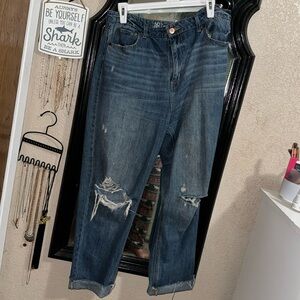 No boundaries ripped light colored jeans